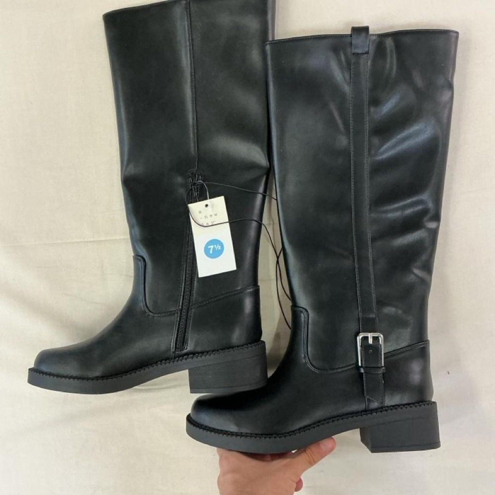 Black Knee-High Buckle Boots, Size‎ 7.5